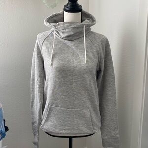H&M light grey sweatshirt
